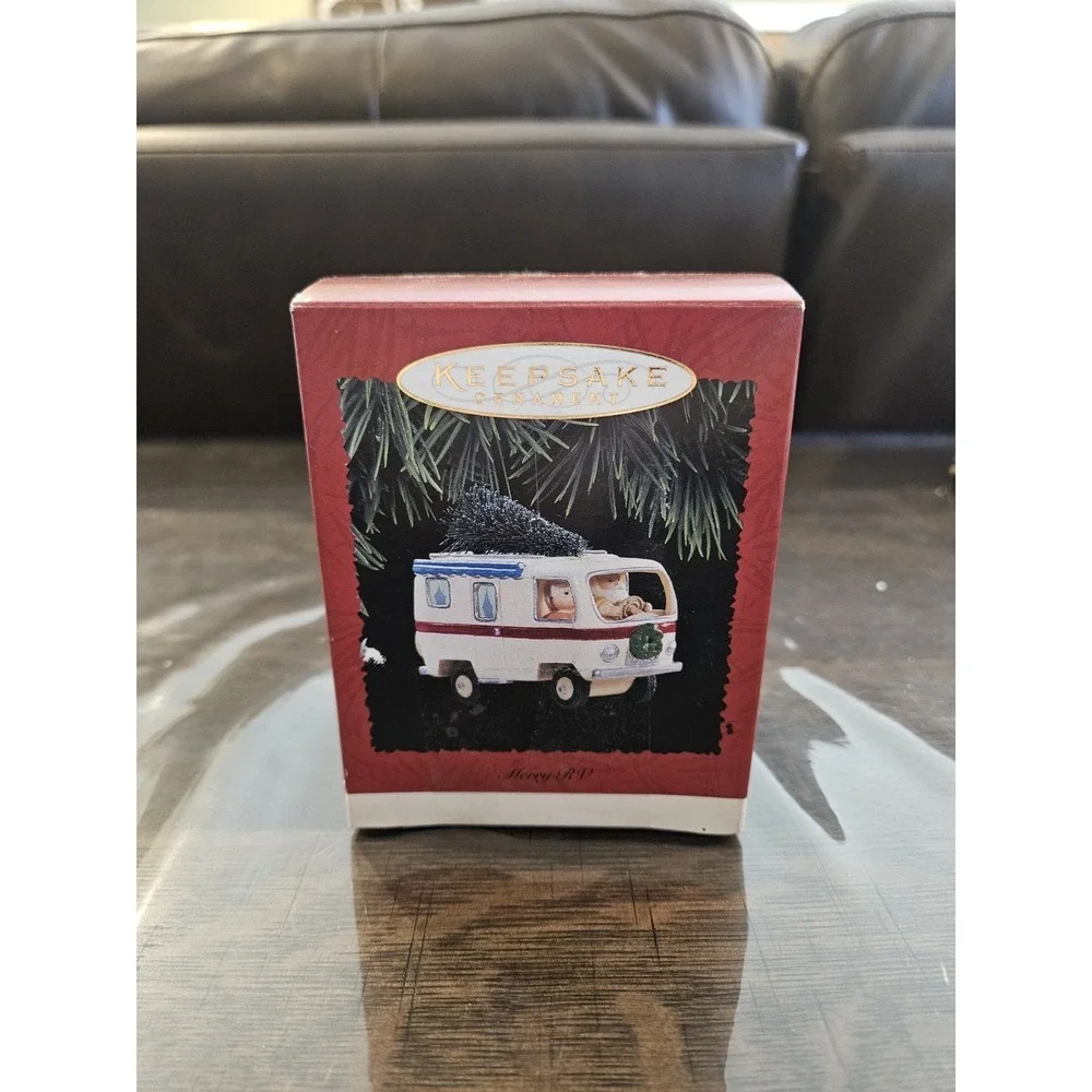 1995‎ Merry R.V. Santa & Mrs. on Vacation Hallmark Keepsake Christmas Ornament